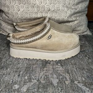 UGG WOMEN TAZZ MUSTARD SEEED SHEARLING SUEDE PLATFORM SHOES US 9/ EU 40 / UK 7